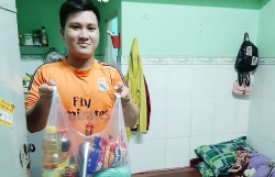 indonesia be gai 11 tuoi tu vong do cung luc nhiem virus corona va sot xuat huyet