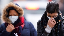 indonesia be gai 11 tuoi tu vong do cung luc nhiem virus corona va sot xuat huyet