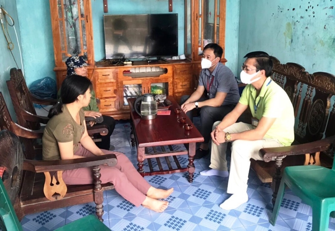 tin tuc trong ngay 204 moi nhat bi thu chu tich phuong o quang ninh den nha xin loi nguoi ban rau