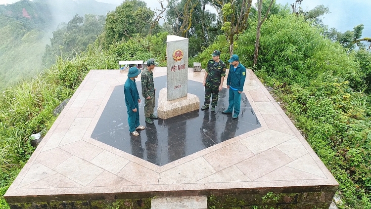 “Cột mốc lòng dân” nơi cực Tây Tổ quốc