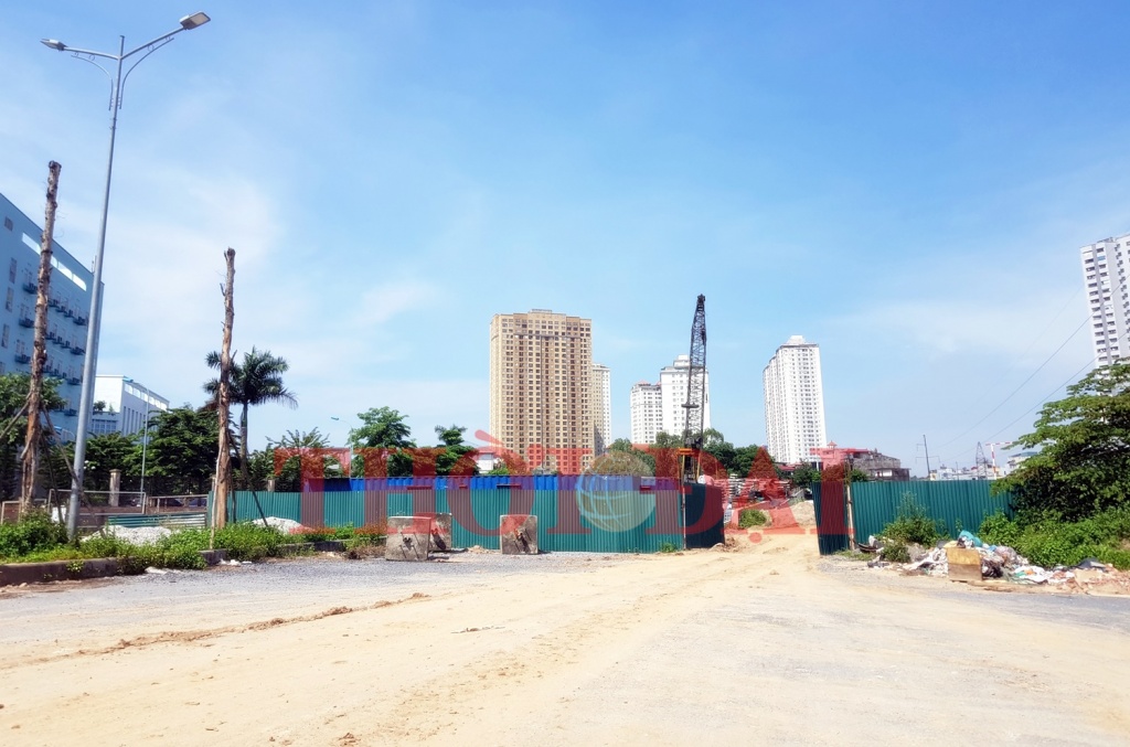 bitexco sau su map mo o the manor central park den lum xum tai du lich huong giang