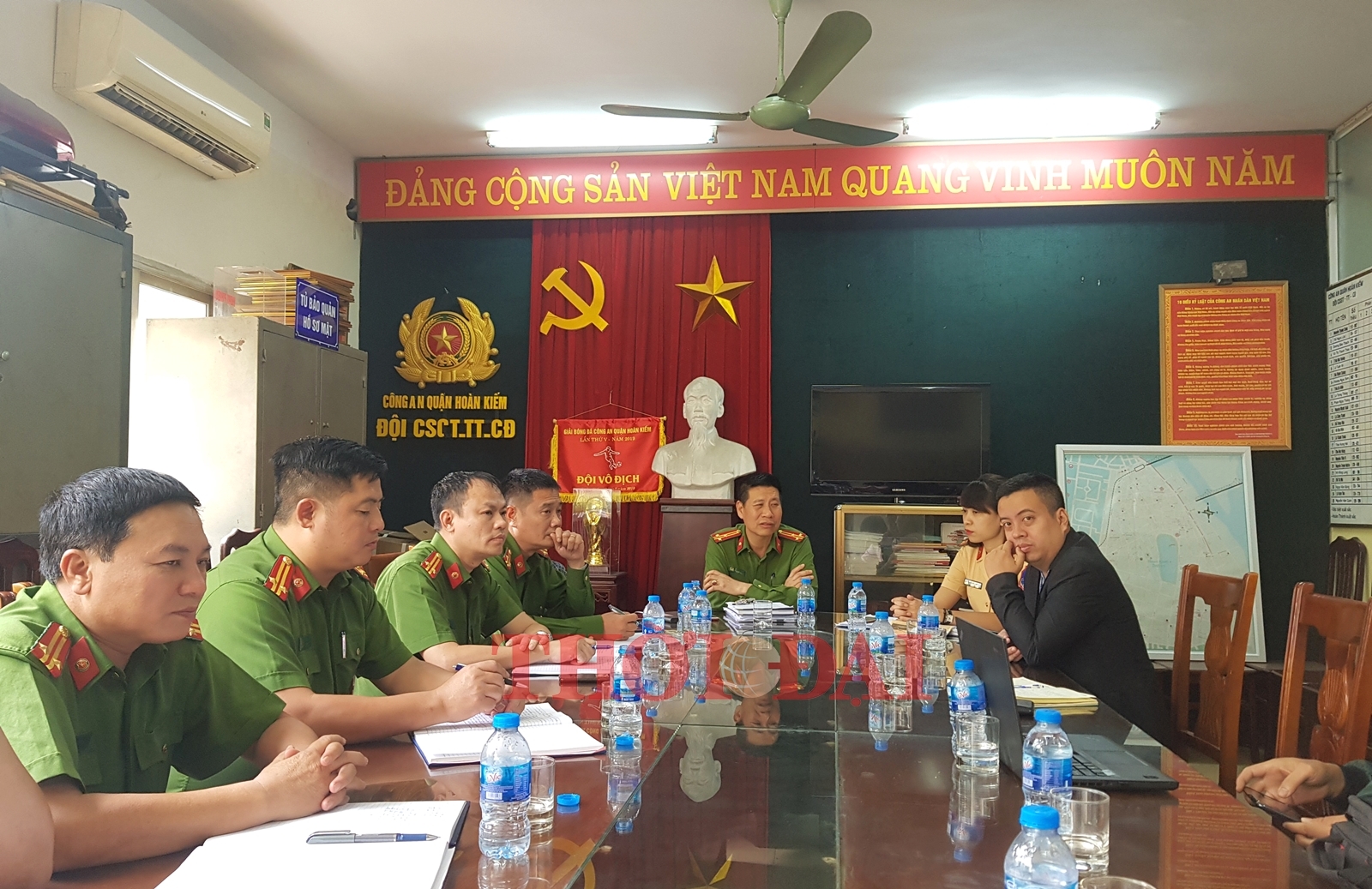phat 1 trieu dong kiem diem trung uy cshs ha noi do xe sai luat