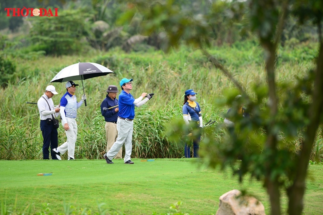 giai golf huu nghi lien xo cu va dong au 2019 da tim ra 2 golfer xuat sac nhat
