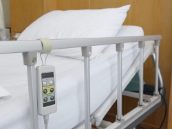 gan 200 buc tranh tiep hi vong cho benh nhi tai benh vien nhi trung uong