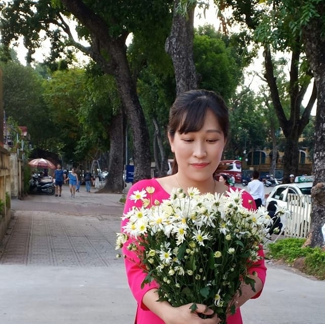 Bà mẹ Hà Nội mát tay trồng cả vườn dưa đủ loại phủ kín sân thượng 30m2 ba me ha noi mat tay trong ca vuon dua du loai phu kin san thuong 30m2