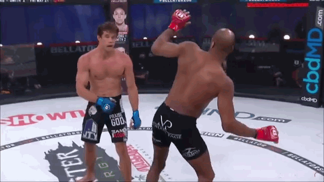 video linh tron cu da cua doi thu vo si bi bien dang mui kinh hoang