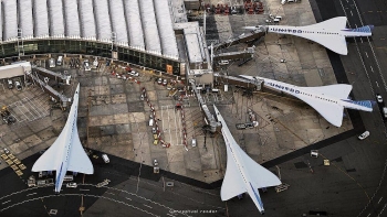 my tham vong dua may bay sieu thanh de cho khach