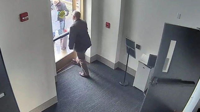 Nghị sĩ Cộng hòa mất chức vì làm 'tay trong' cho người biểu tình đột nhập cơ quan lập pháp