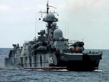 Tàu tên lửa 