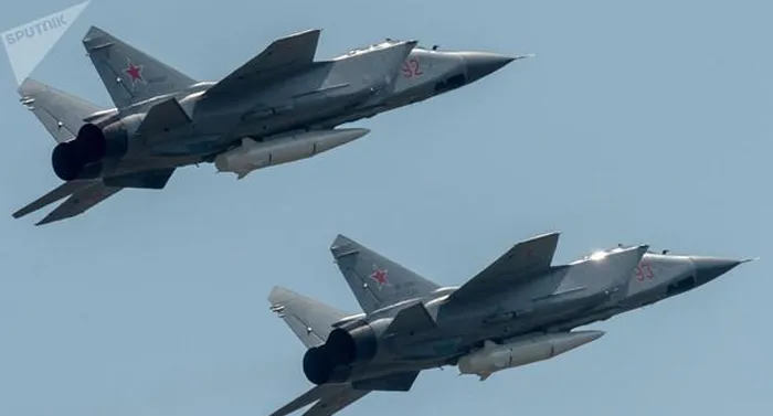 Nga điều hàng loạt "Dao găm" Kh-47M2 Kinzhal tới biên giới phía Tây khiến NATO "giật mình"