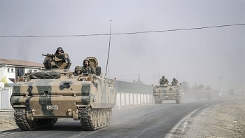 Thổ Nhĩ Kỳ ồ ạt đổ thêm vũ khí đến Idlib, Nga lập tức 