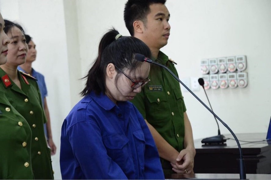 1353 vy dau doc bang tra sua