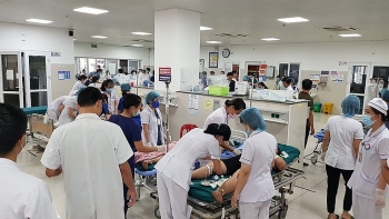 Vụ lật xe khách ở Quảng Bình: Thêm 2 ca không qua khỏi, nâng tổng số nạn nhân tử vong lên 15 người