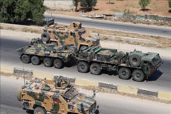 xe boc thep cua nga bi tan cong bat ngo khi dang tuan tra chung o syria