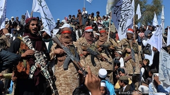 Afghanistan bất ngờ thay tướng quân đội giữa lúc 