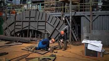 nga tang toc dong moi hang loat tau de kip don hang