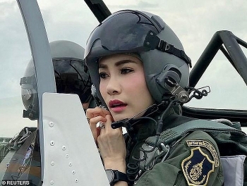Nhan sắc đáng ngưỡng mộ của Hoàng quý phi Thái Lan vừa được phục vị