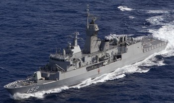 Loạt tàu Australia và Ấn Độ bắt đầu tập trận