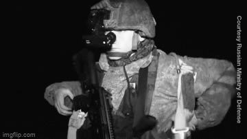 600 lính dù Nga diễn tập đổ bộ đường không trong đêm 600 lính dù Nga diễn tập đổ bộ đường không trong đêm