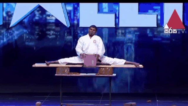 Video: Biểu diễn "thiết đầu công", võ sĩ karate nhận cái kết muối mặt