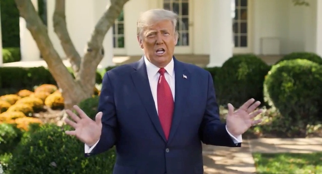 Ông Trump khẳng định việc mắc Covid-19 là 'phúc lành từ Chúa', hứa phát miễn phí thuốc điều trị cho dân