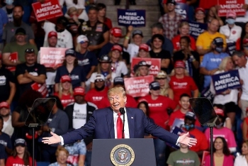 Cựu chiến lược gia Nhà Trắng tiết lộ Tổng thống Trump sẽ tái tranh cử vào năm 2024 nếu thất bại trước ông Biden