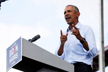 Ông Obama cáo buộc Tổng thống Trump biến Nhà Trắng thành ổ dịch