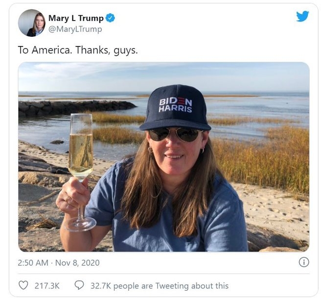 Cháu gái Tổng thống Trump chúc mừng chiến thắng của ông Biden