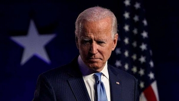 Cố vấn hàng đầu của chiến dịch Biden chỉ trích Facebook, viết hàng loạt tweet