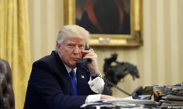 Tổng thống Trump gọi điện tới một phiên điều trần công khai, nói có bằng chứng gian lận bầu cử
