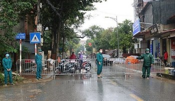 Thủ tướng chỉ đạo tiếp tục tăng cường thực hiện các biện pháp phòng, chống dịch COVID-19