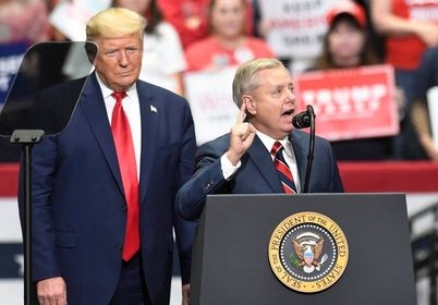 Đồng minh thân cận khuyên ông Trump nên tới dự lễ nhậm chức của ông Biden