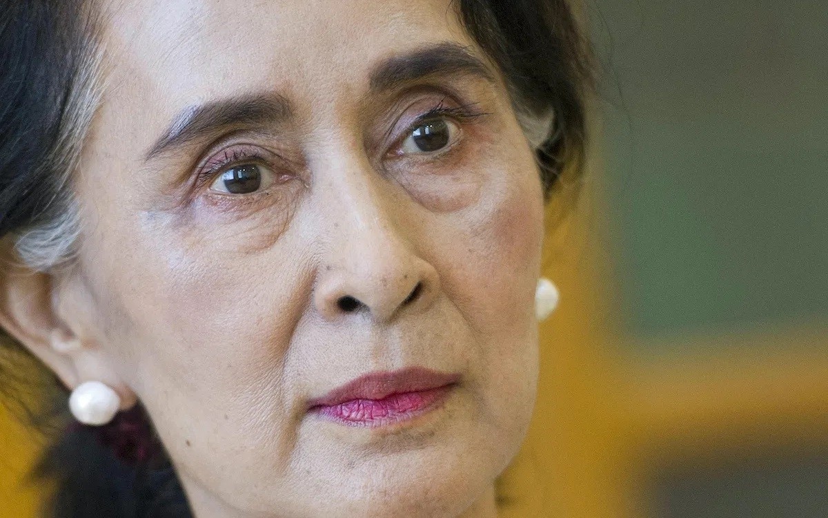 Bà Aung San Suu Kyi bị kết án 4 năm tù giam trong bản án đầu tiên Bà Aung San Suu Kyi bị kết án 4 năm tù giam trong bản án đầu tiên