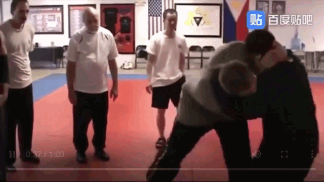 Video: Cố điểm huyệt võ sĩ Muay Thái, cao thủ kungfu tự biến mình thành trò cười