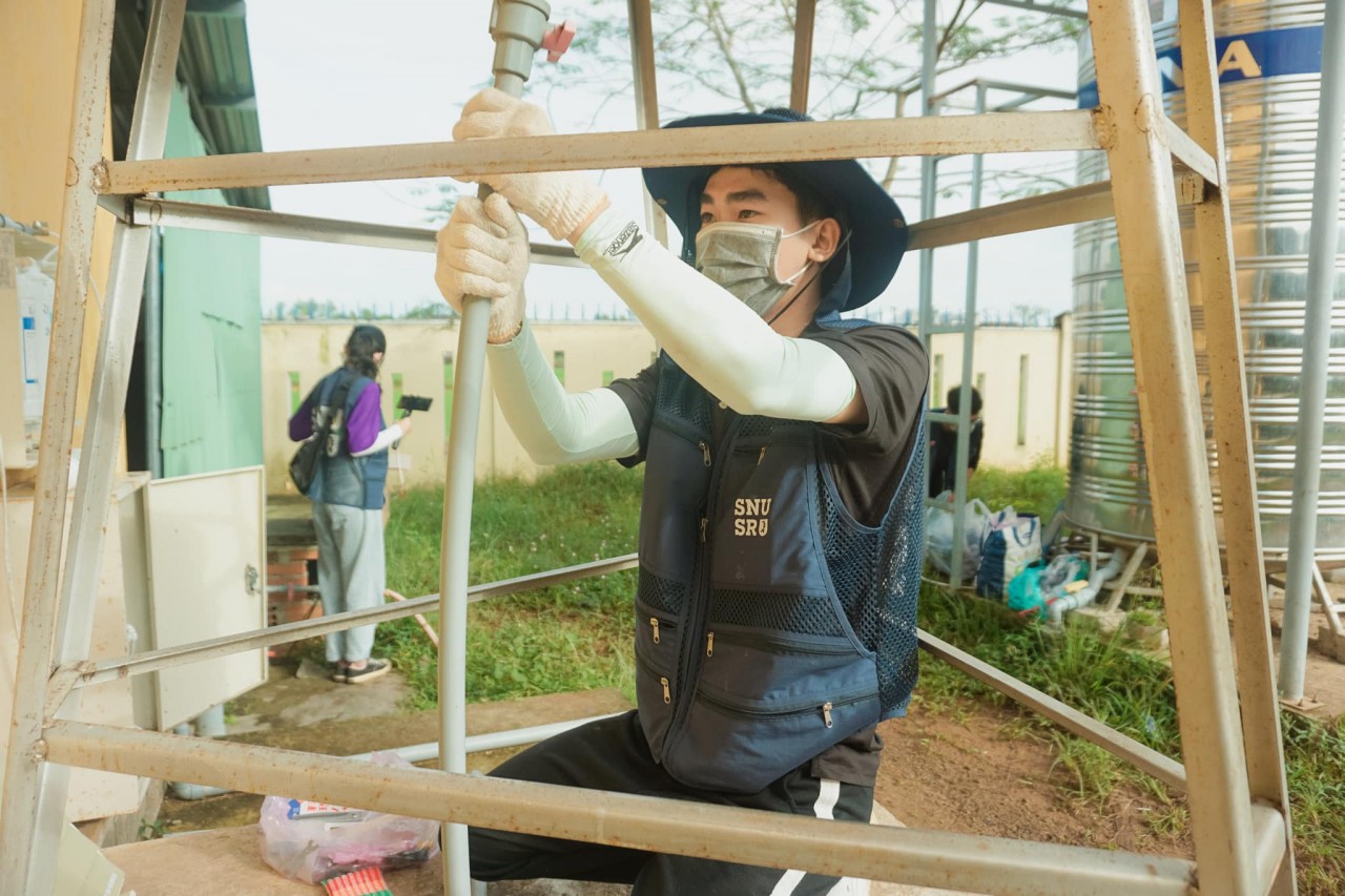 SNUSR và KCCC bảo dưỡng 10 hệ thống lọc nước trong các trường học tại Bình Định