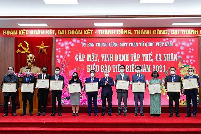 Vinh danh 33 tập thể, 45 cá nhân kiều bào tiêu biểu năm 2021