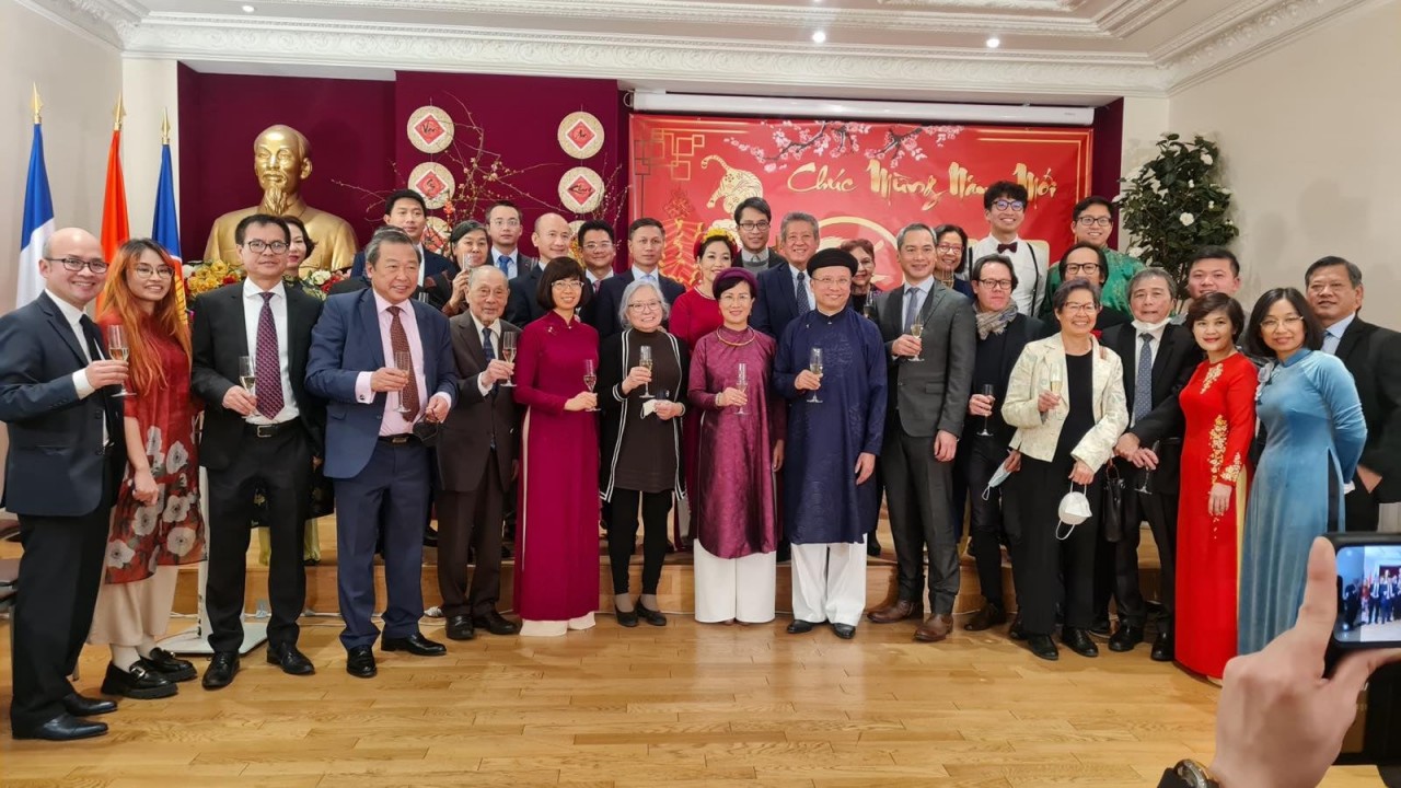 Cộng đồng người Việt tại Pháp sum họp đón Tết Nhâm Dần 2022