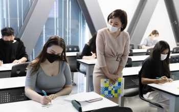 Nhật Bản điều chỉnh chính sách cư trú nhằm thu hút nhân tài
