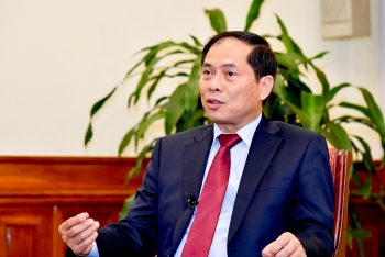 7 dinh huong lon nham trien khai duong loi doi ngoai cua dai hoi dang lan thu xiii