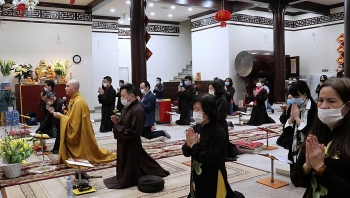Người Việt tại Ba Lan cầu an đầu năm Tân Sửu 2021