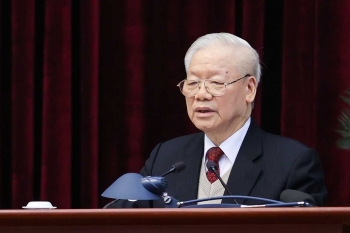 hoi nghi bo chinh tri gap mat cac nguyen lanh dao cap cao cua dang va nha nuoc