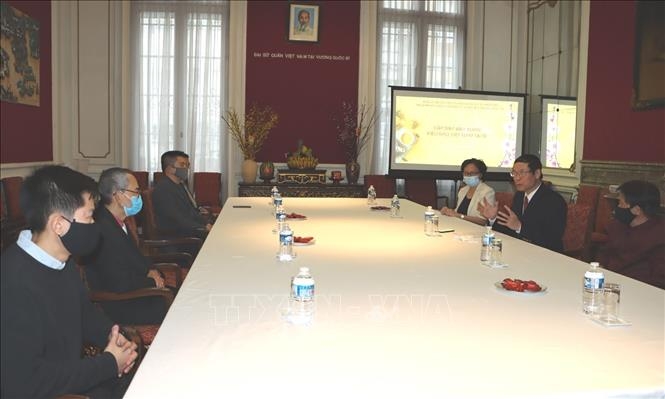 Thăm hỏi, động viên bà con kiều bào tại Bỉ sau một năm gặp nhiều khó khăn do dịch COVID-19