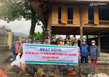 GNI tặng 20 đôi lợn giống cho hộ gia đình khó khăn tại Quang Bình (Hà Giang)