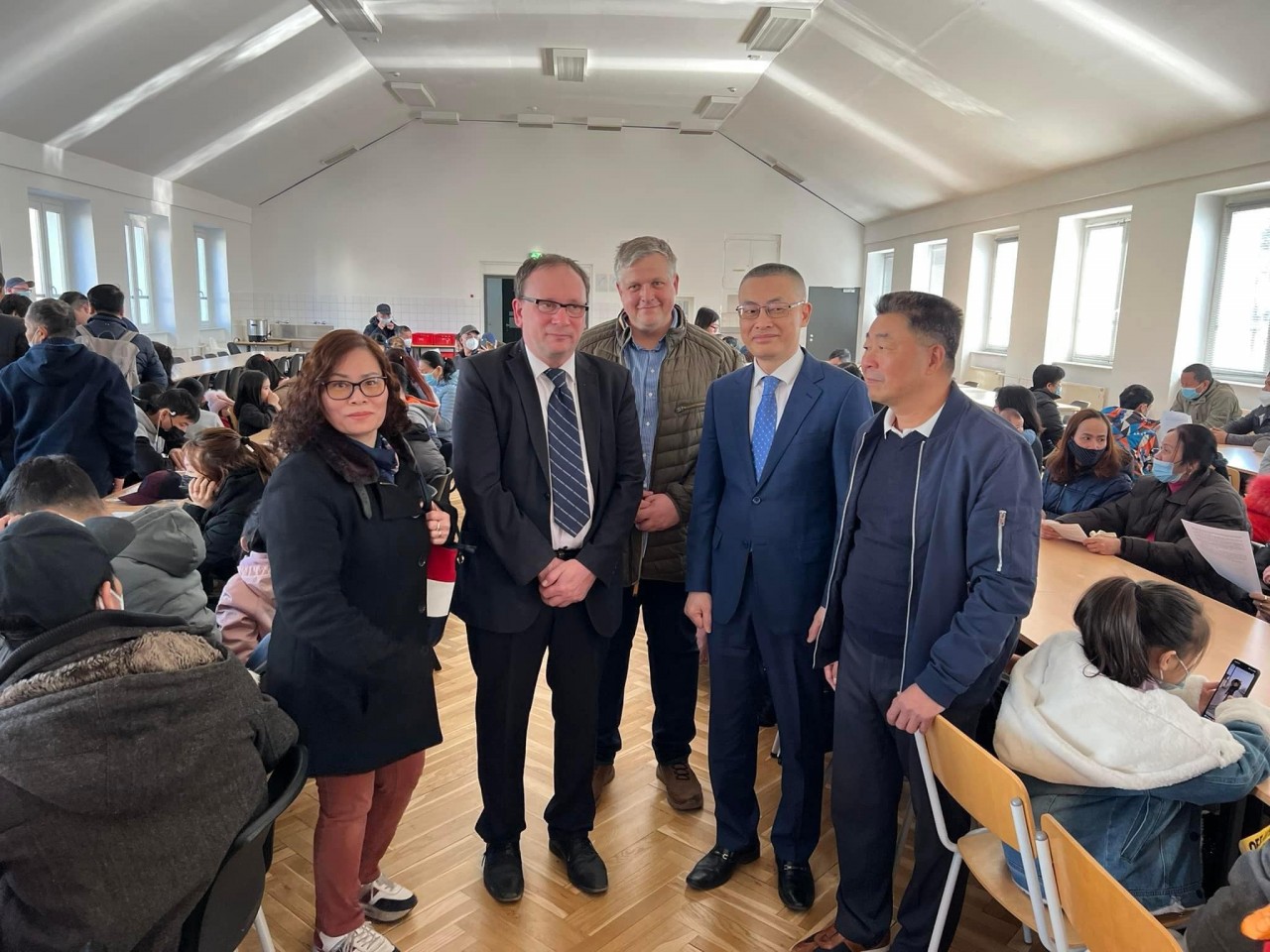 Thăm hỏi cộng đồng người Việt từ Ukraine sang Đức