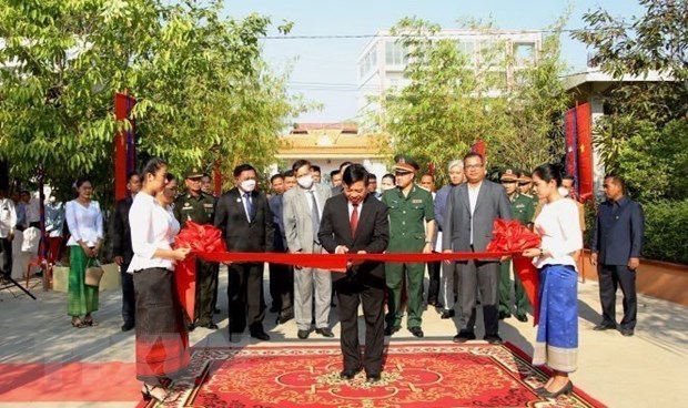 Khanh thanh cong trinh nang cap Dai Huu nghi Campuchia-Viet Nam hinh anh 1