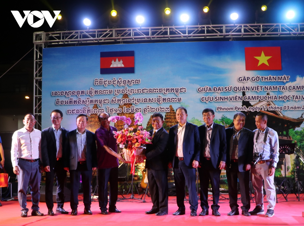gap go, giao luu cuu sinh vien campuchia tung hoc tai viet nam hinh anh 3