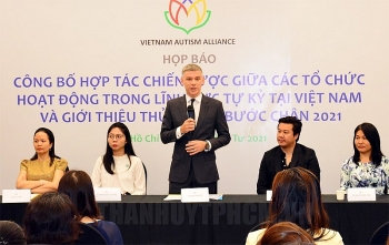 ra mat website thong tin ve tu ky