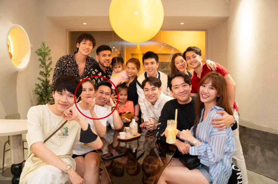 Tin Showbiz Việt ngày 10/4: Sơn Tùng M-TP trở lại sau 2 tháng im lặng, Chi Pu bất ngờ bị tố đạo nhái ý tưởng hình ảnh