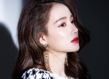 Tin Showbiz Việt ngày 19/4: Quốc Trường – Minh Hằng dính nghi vấn hẹn hò, phía Nhã Phương lên tiếng khi bị chỉ trích mắc bệnh ngôi sao