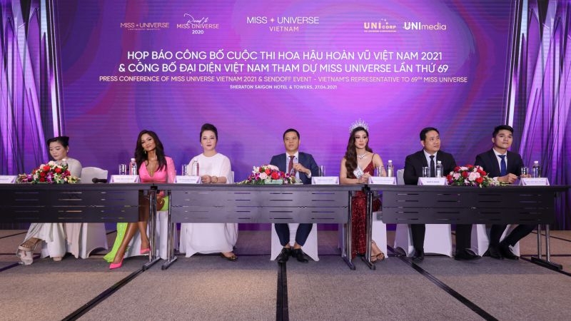 Tin Showbiz Việt ngày 28/4: Hoa hậu Hoàn Vũ Việt Nam 2021 nâng tuổi thí sinh, vợ đại gia Dũng 'lò vôi' chỉ trích Hoài Linh